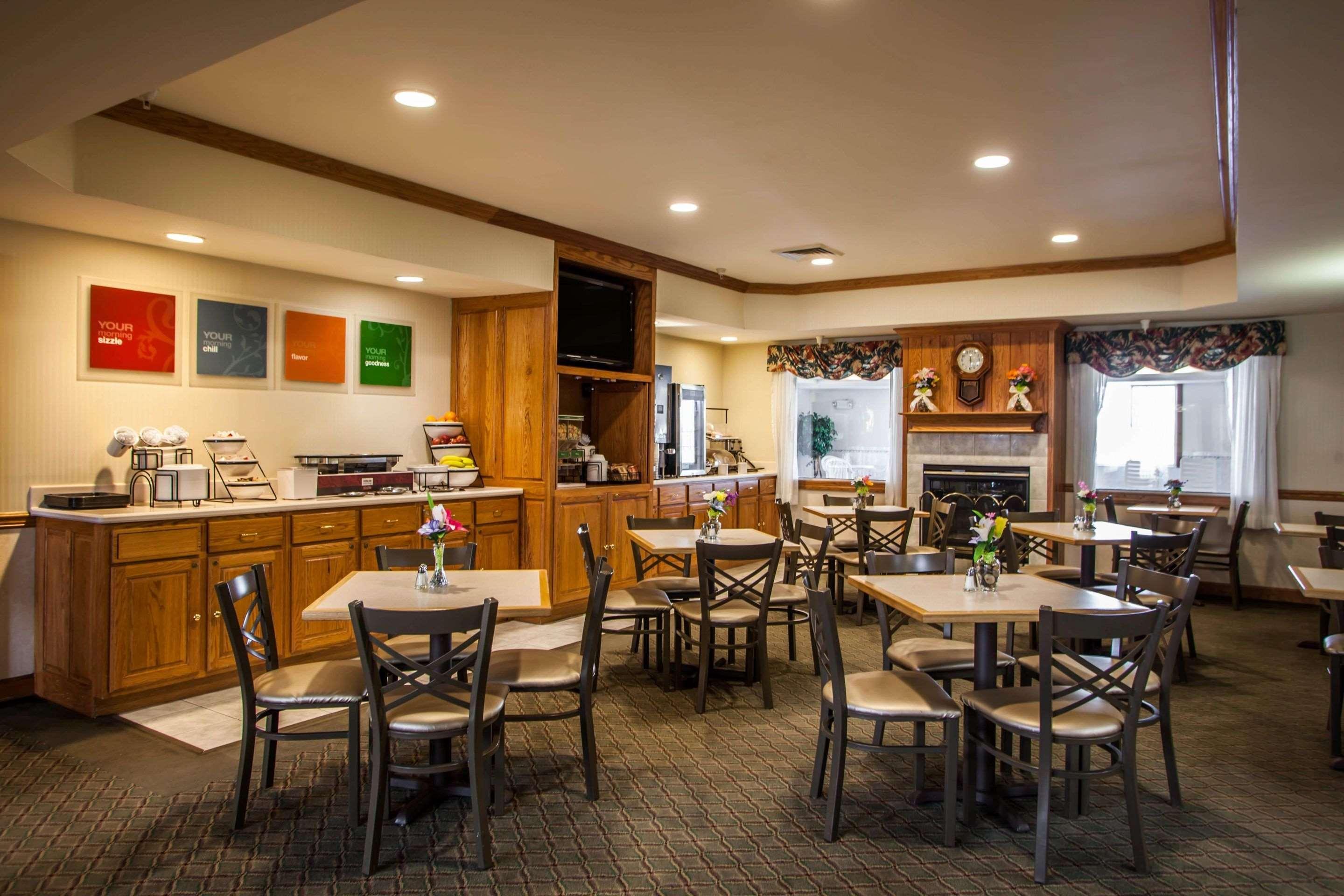 Comfort Inn & Suites Geneva- West Chicago מראה חיצוני תמונה